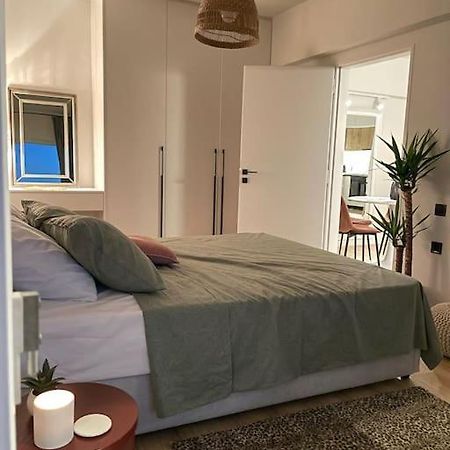 אתונה Cozy Apartment Opposite The Beach מראה חיצוני תמונה